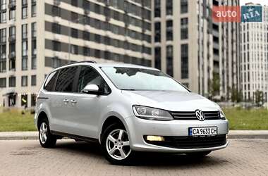 Минивэн Volkswagen Sharan 2010 в Киеве