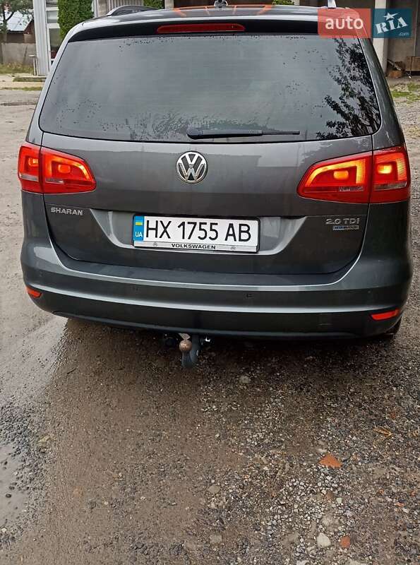 Минивэн Volkswagen Sharan 2012 в Староконстантинове