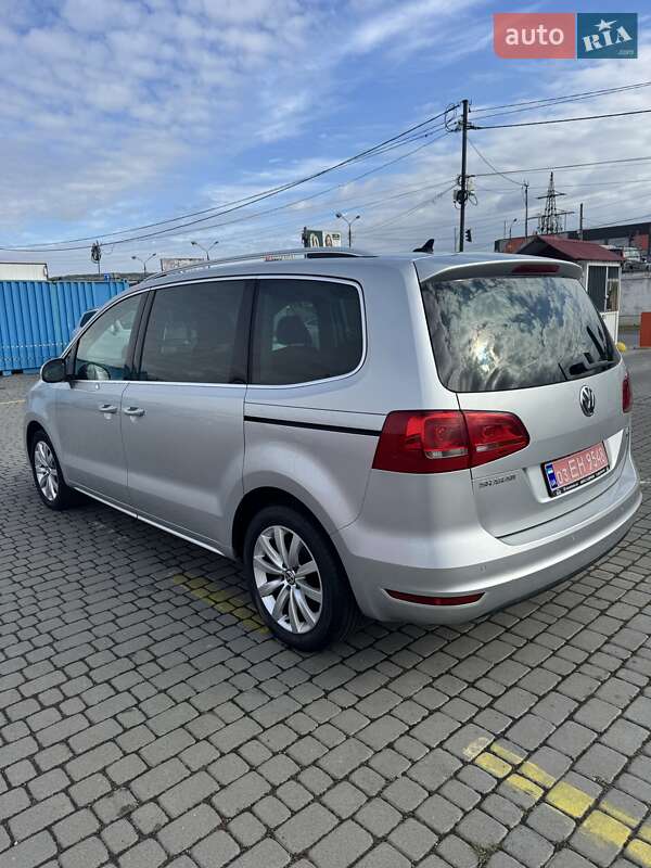 Минивэн Volkswagen Sharan 2013 в Черновцах