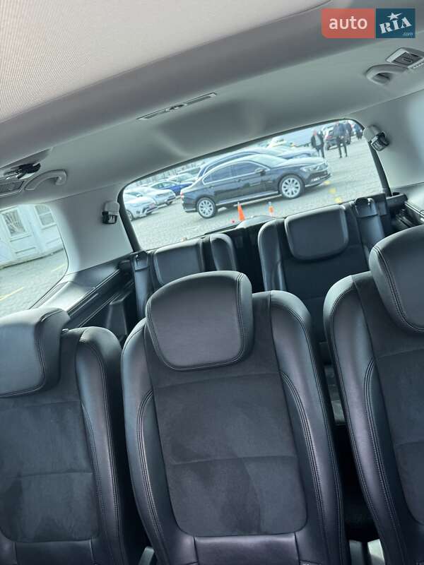 Минивэн Volkswagen Sharan 2013 в Черновцах