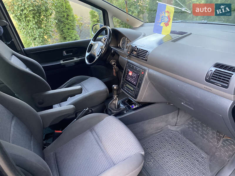 Минивэн Volkswagen Sharan 2005 в Перемышлянах