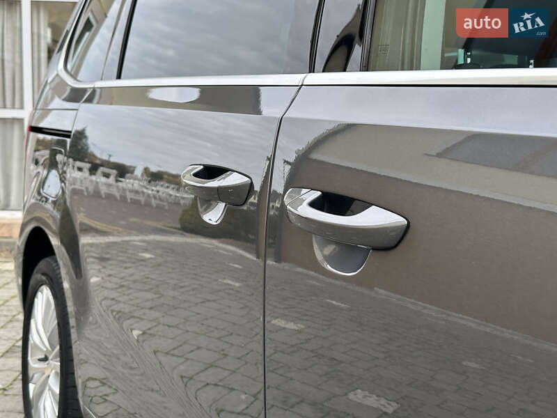 Минивэн Volkswagen Sharan 2015 в Дрогобыче