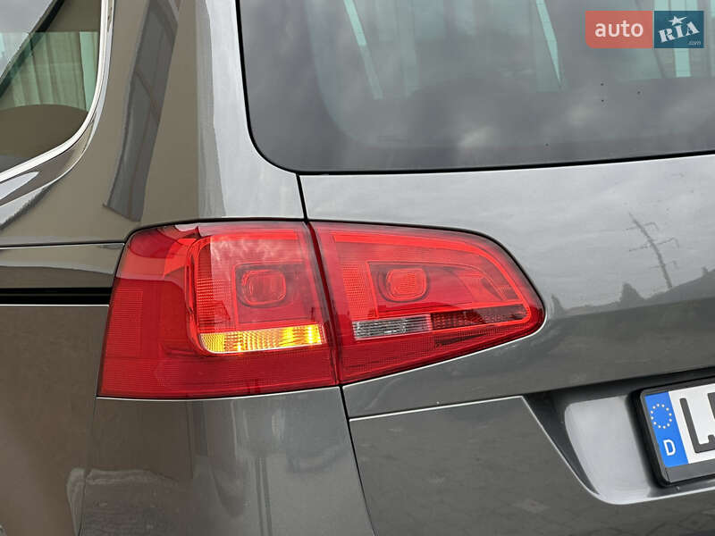 Минивэн Volkswagen Sharan 2015 в Дрогобыче