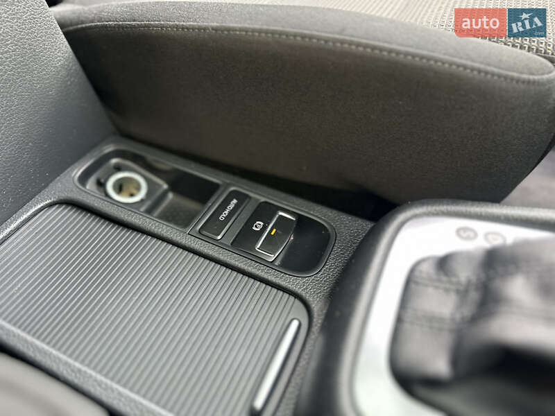 Минивэн Volkswagen Sharan 2015 в Дрогобыче