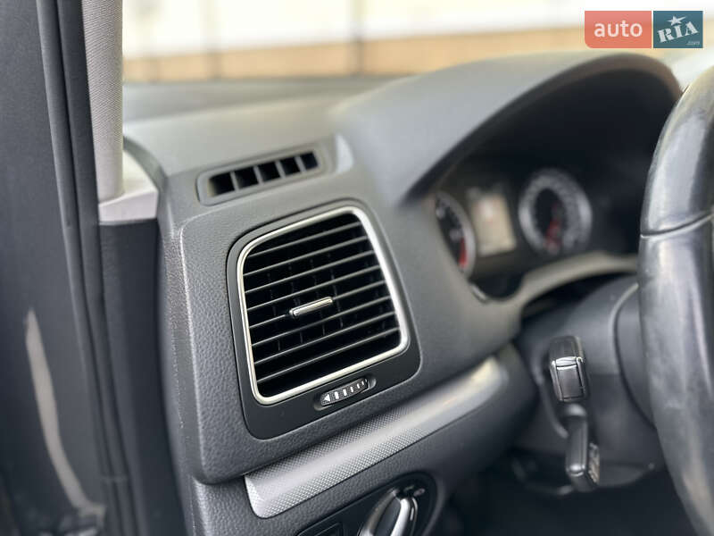 Минивэн Volkswagen Sharan 2015 в Дрогобыче