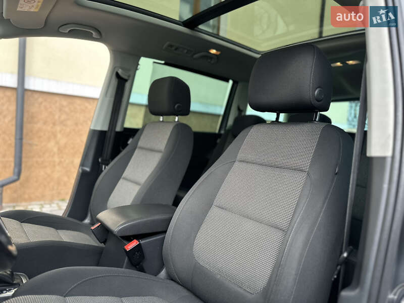 Минивэн Volkswagen Sharan 2015 в Дрогобыче