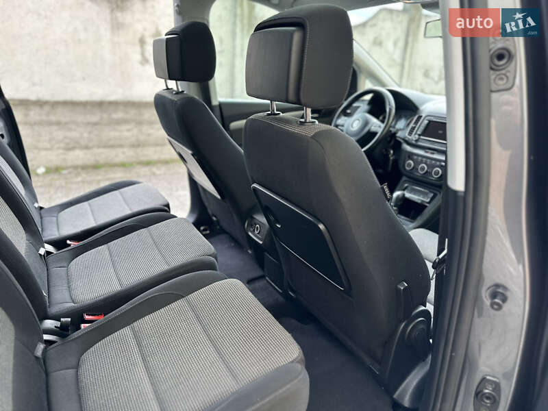 Минивэн Volkswagen Sharan 2015 в Дрогобыче