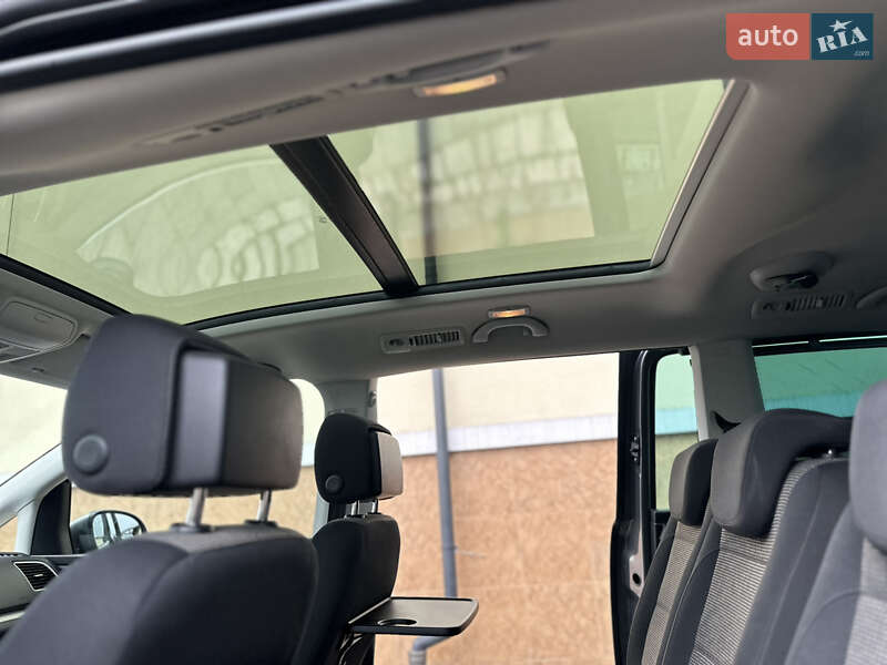 Минивэн Volkswagen Sharan 2015 в Дрогобыче