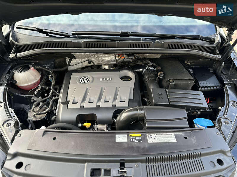 Минивэн Volkswagen Sharan 2015 в Дрогобыче