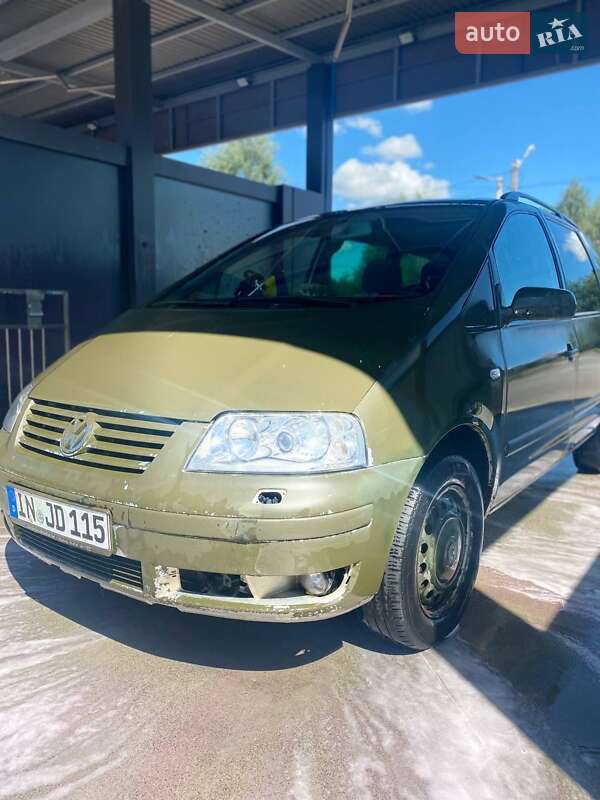 Минивэн Volkswagen Sharan 2001 в Житомире