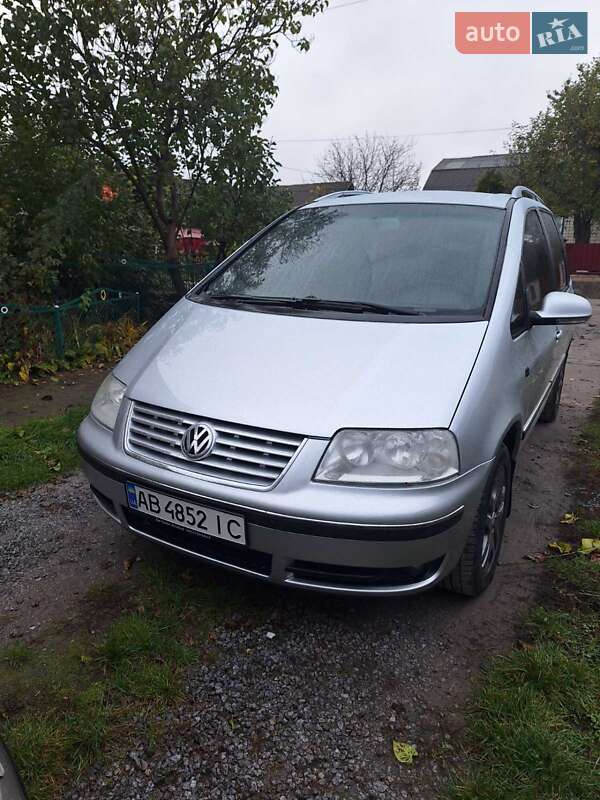 Минивэн Volkswagen Sharan 2004 в Виннице