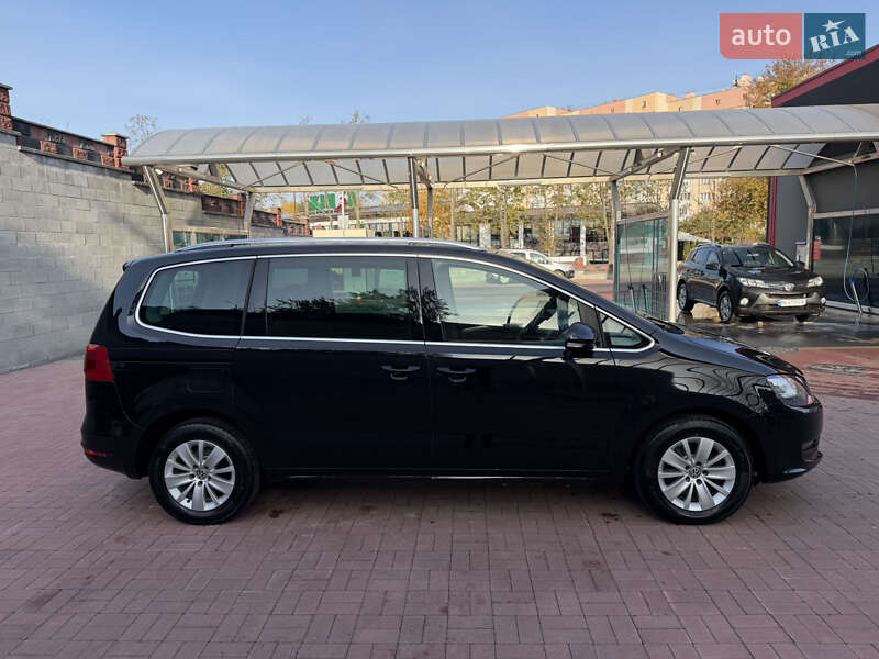 Минивэн Volkswagen Sharan 2014 в Ровно
