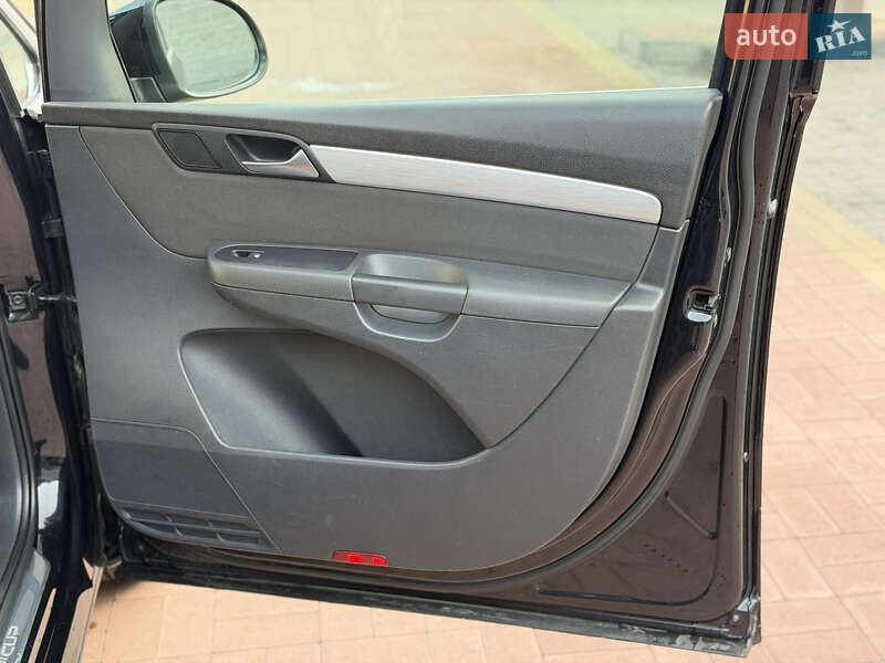 Минивэн Volkswagen Sharan 2014 в Ровно