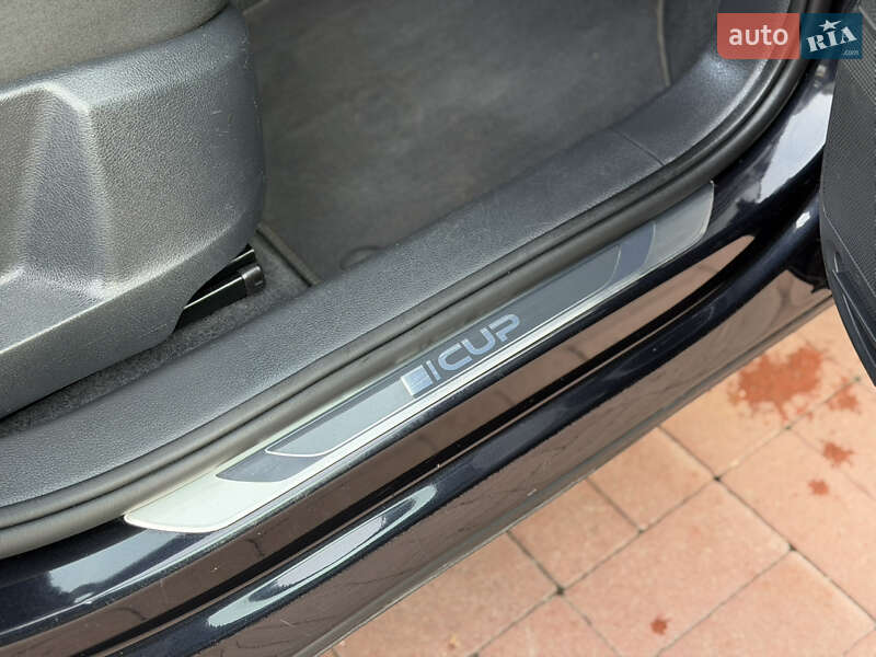 Минивэн Volkswagen Sharan 2014 в Ровно