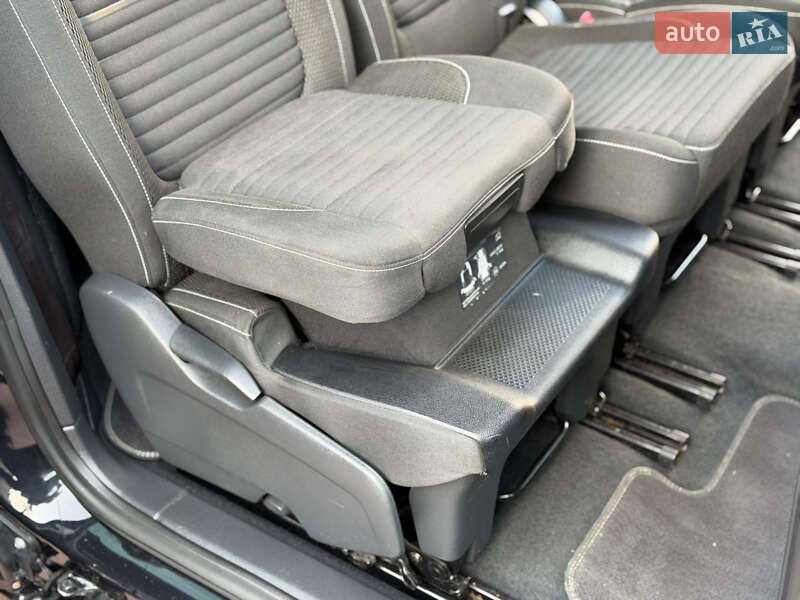 Минивэн Volkswagen Sharan 2014 в Ровно