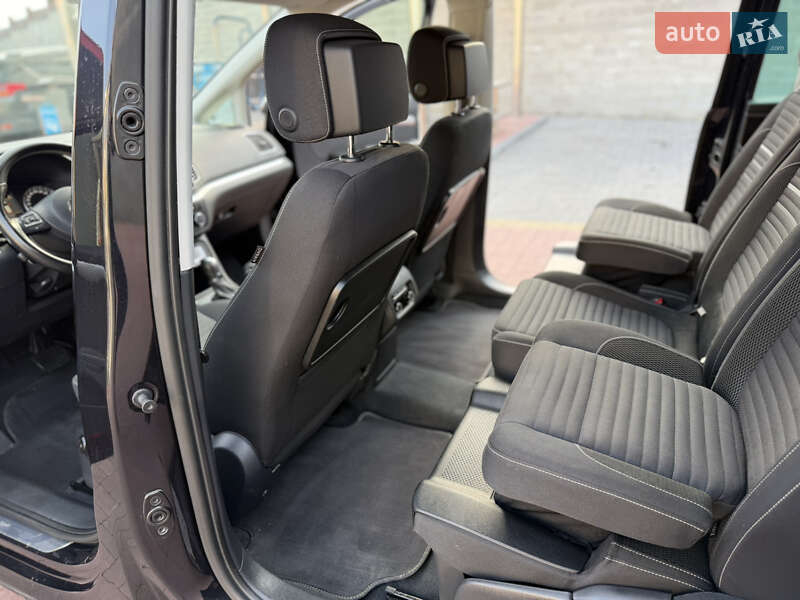 Минивэн Volkswagen Sharan 2014 в Ровно