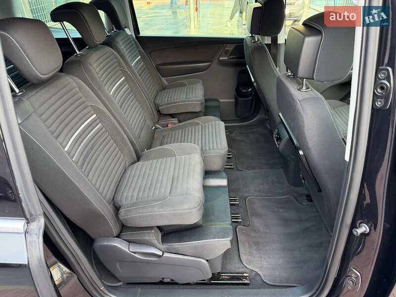 Минивэн Volkswagen Sharan 2014 в Ровно