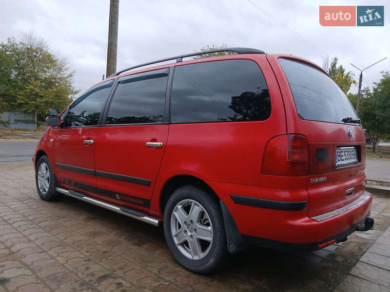 Минивэн Volkswagen Sharan 2002 в Новой Одессе