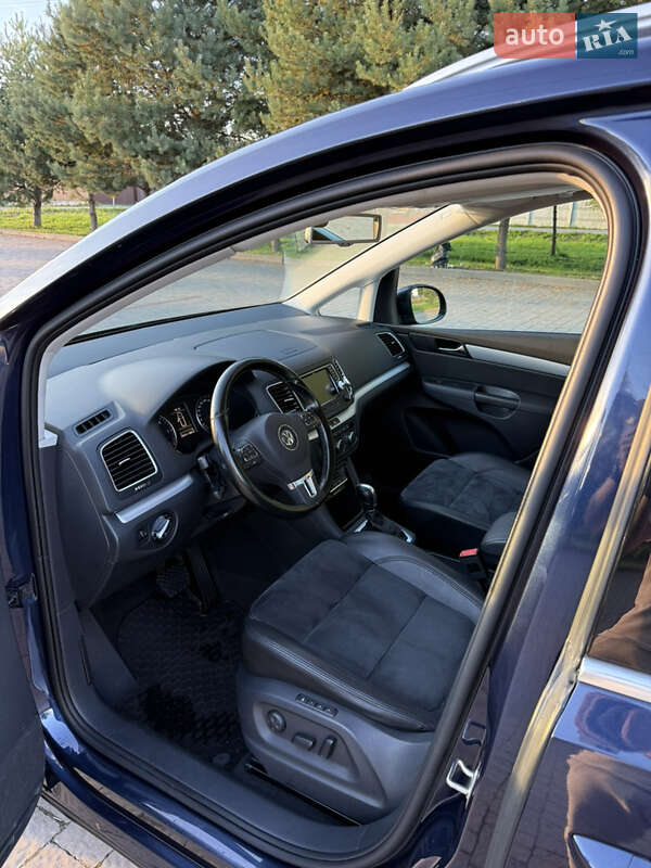 Мінівен Volkswagen Sharan 2015 в Львові