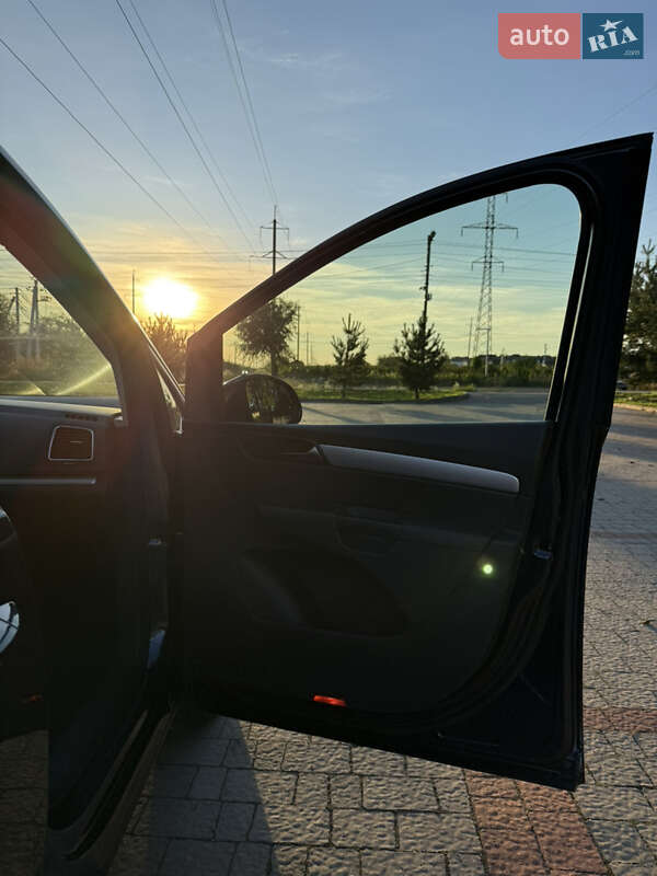 Мінівен Volkswagen Sharan 2015 в Львові