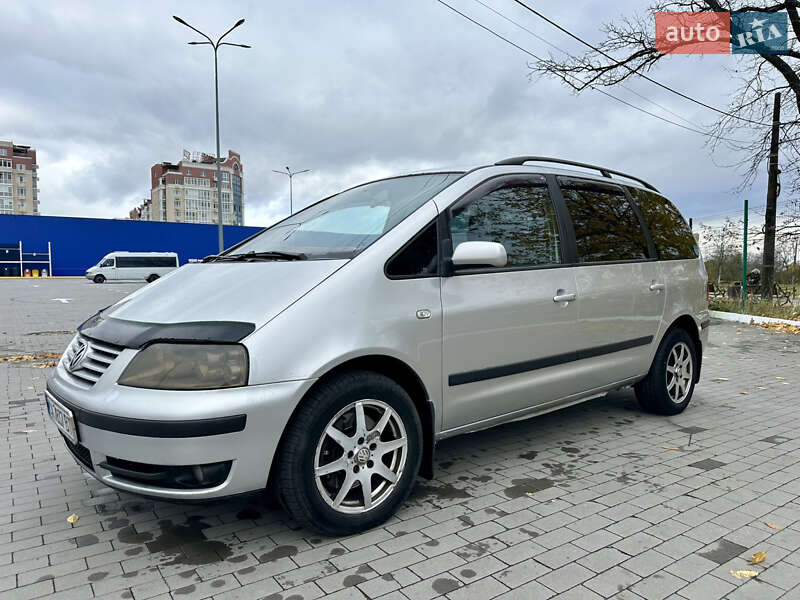 Минивэн Volkswagen Sharan 2003 в Умани