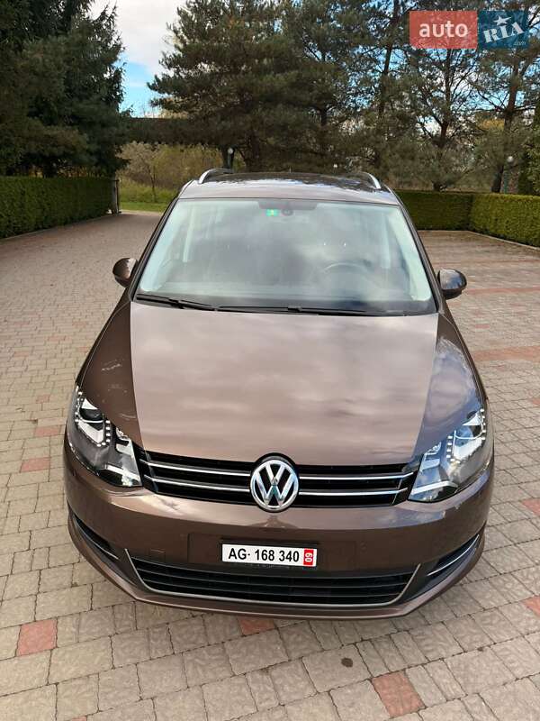 Минивэн Volkswagen Sharan 2012 в Стрые