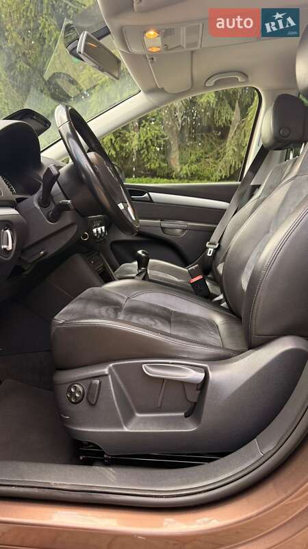 Минивэн Volkswagen Sharan 2012 в Стрые