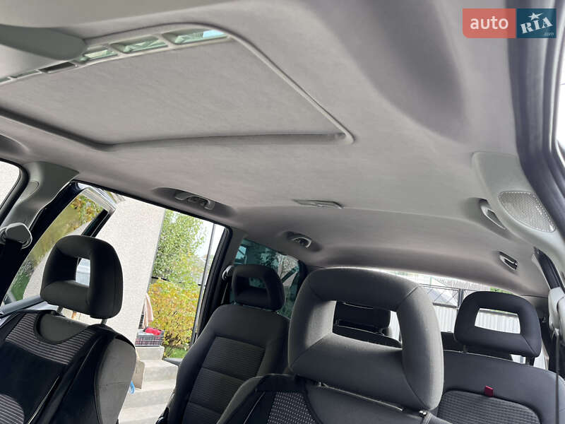 Минивэн Volkswagen Sharan 2003 в Шумске фото 18 Минивэн Volkswagen Sharan 2003 в Шумске