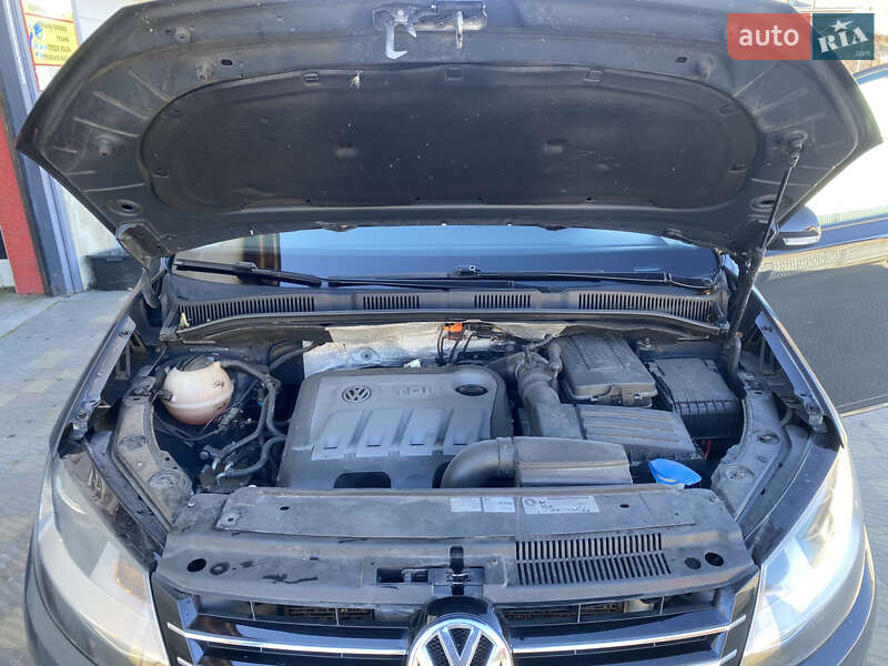 Минивэн Volkswagen Sharan 2012 в Долине