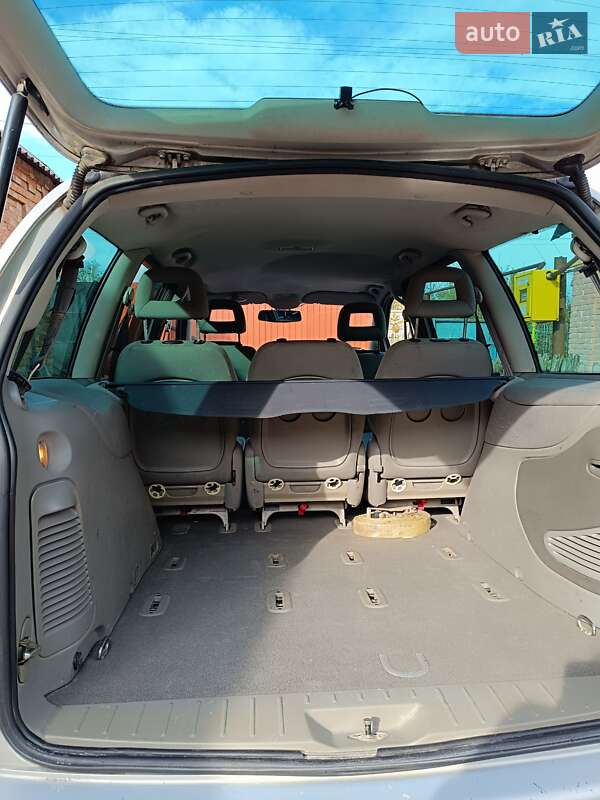 Минивэн Volkswagen Sharan 2002 в Кривом Роге