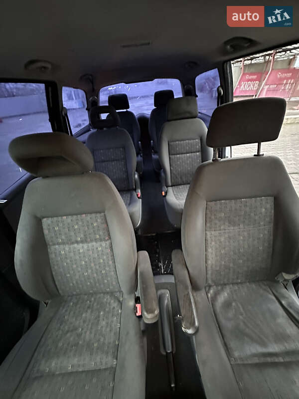 Минивэн Volkswagen Sharan 2001 в Вижнице