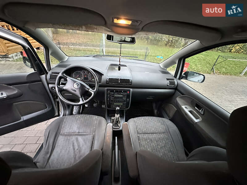 Минивэн Volkswagen Sharan 2001 в Вижнице
