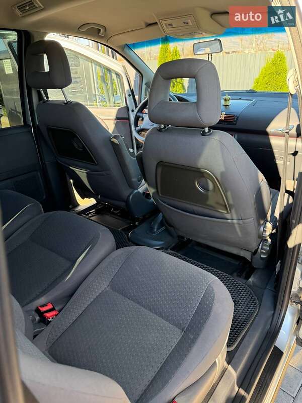 Минивэн Volkswagen Sharan 2009 в Иршаве