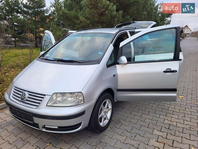 Мінівен Volkswagen Sharan 2004 в Хмельницькому