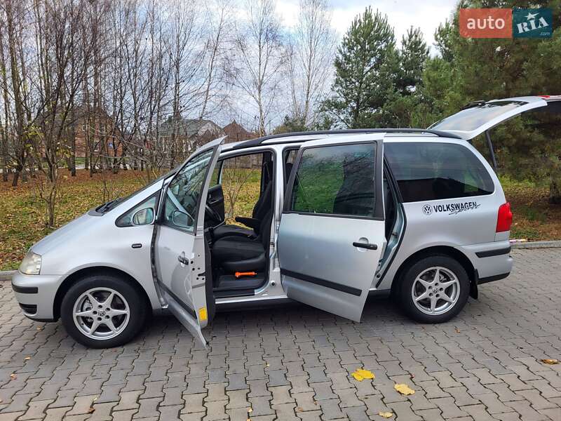 Мінівен Volkswagen Sharan 2004 в Хмельницькому