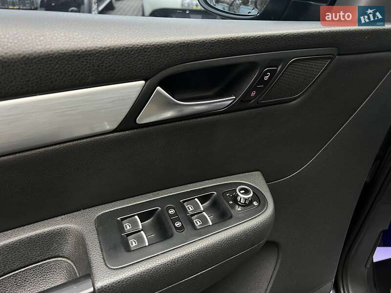 Минивэн Volkswagen Sharan 2011 в Ивано-Франковске