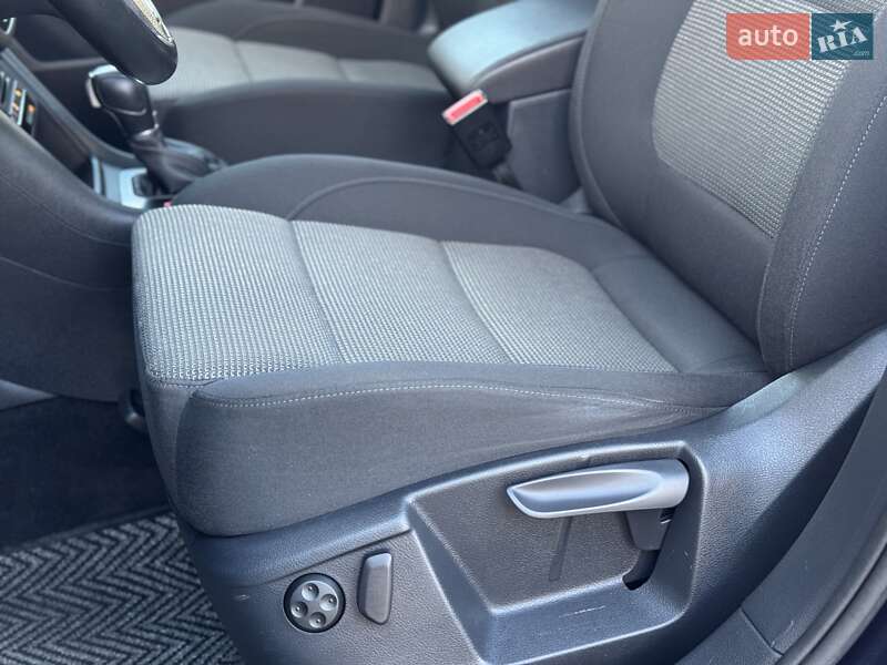 Минивэн Volkswagen Sharan 2015 в Сарнах