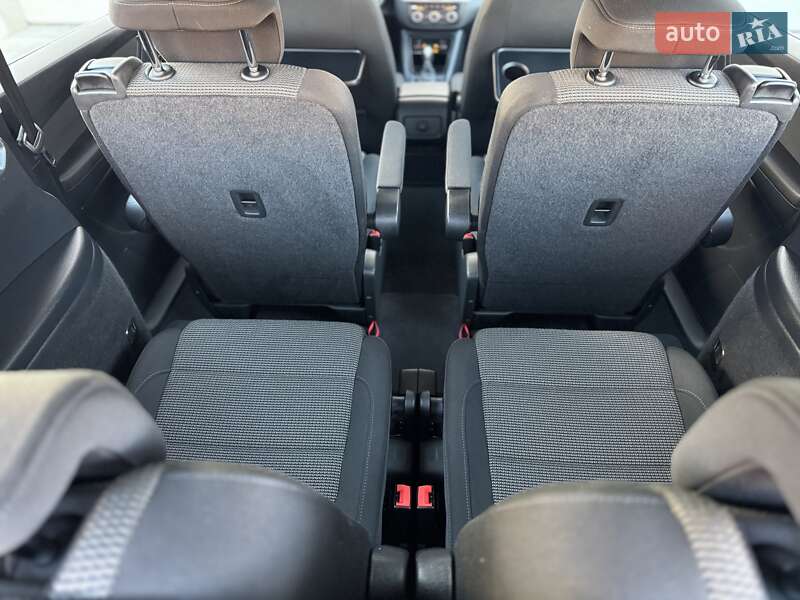 Минивэн Volkswagen Sharan 2015 в Сарнах