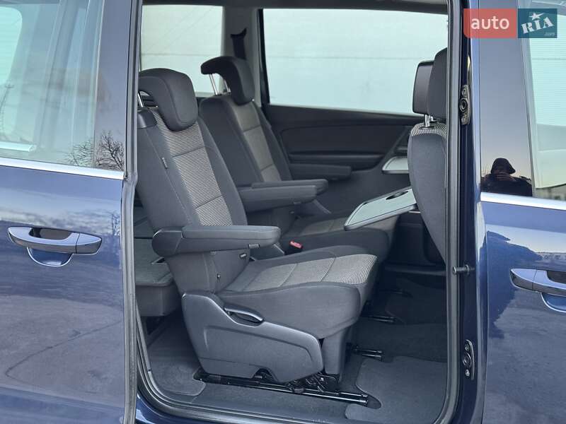 Минивэн Volkswagen Sharan 2015 в Сарнах