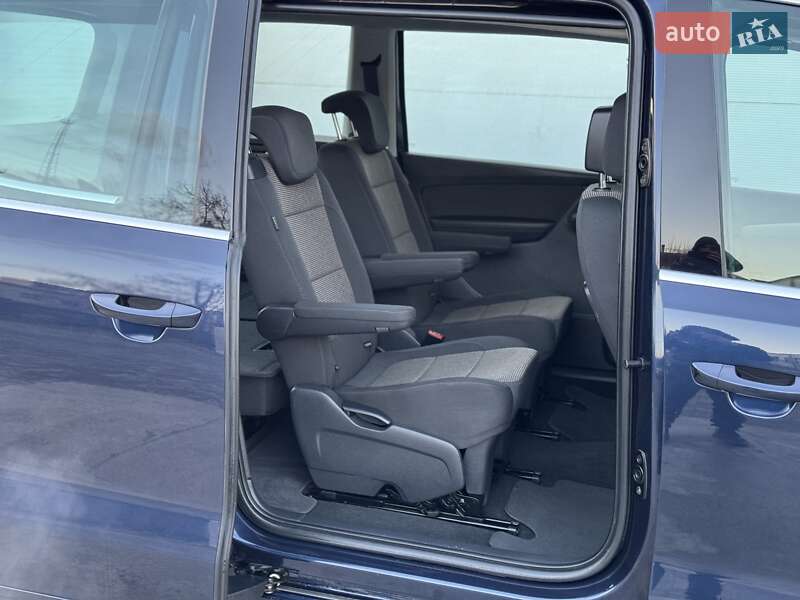 Минивэн Volkswagen Sharan 2015 в Сарнах
