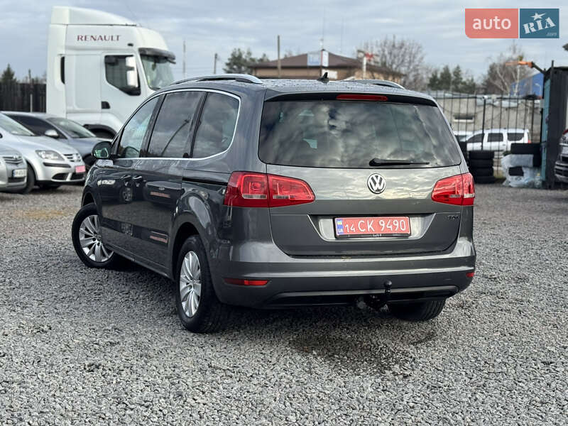 Минивэн Volkswagen Sharan 2015 в Сарнах