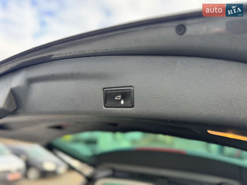 Минивэн Volkswagen Sharan 2015 в Сарнах