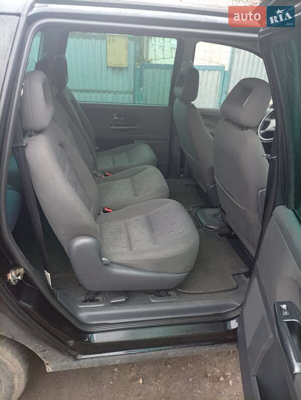 Минивэн Volkswagen Sharan 2004 в Смеле фото 16 Минивэн Volkswagen Sharan 2004 в Смеле