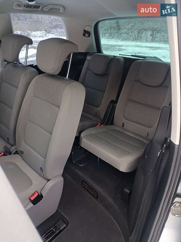 Минивэн Volkswagen Sharan 2010 в Горохове