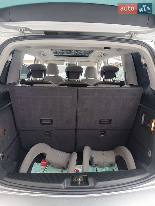 Минивэн Volkswagen Sharan 2010 в Горохове