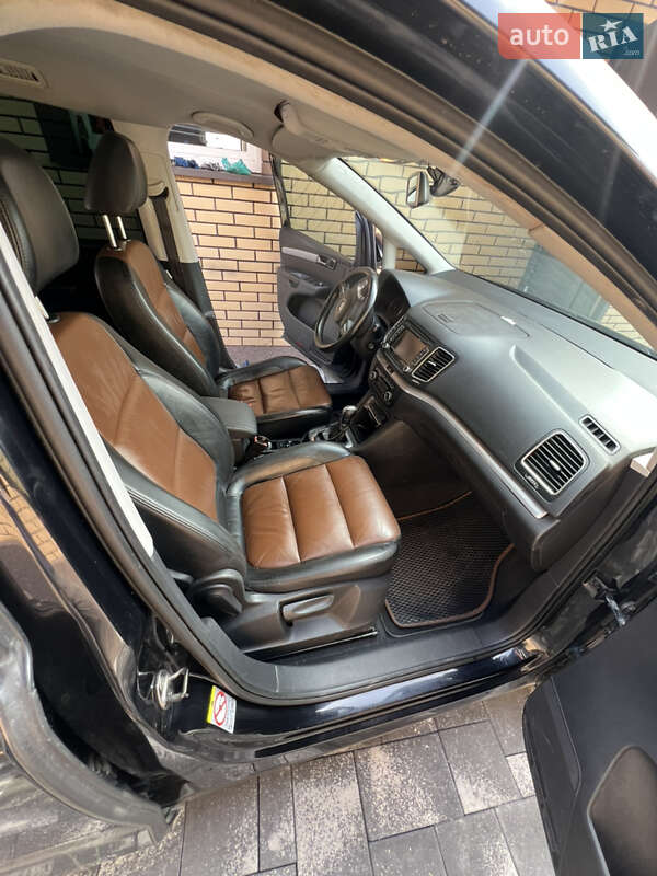 Минивэн Volkswagen Sharan 2010 в Буковеле