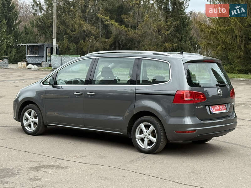 Минивэн Volkswagen Sharan 2012 в Ровно