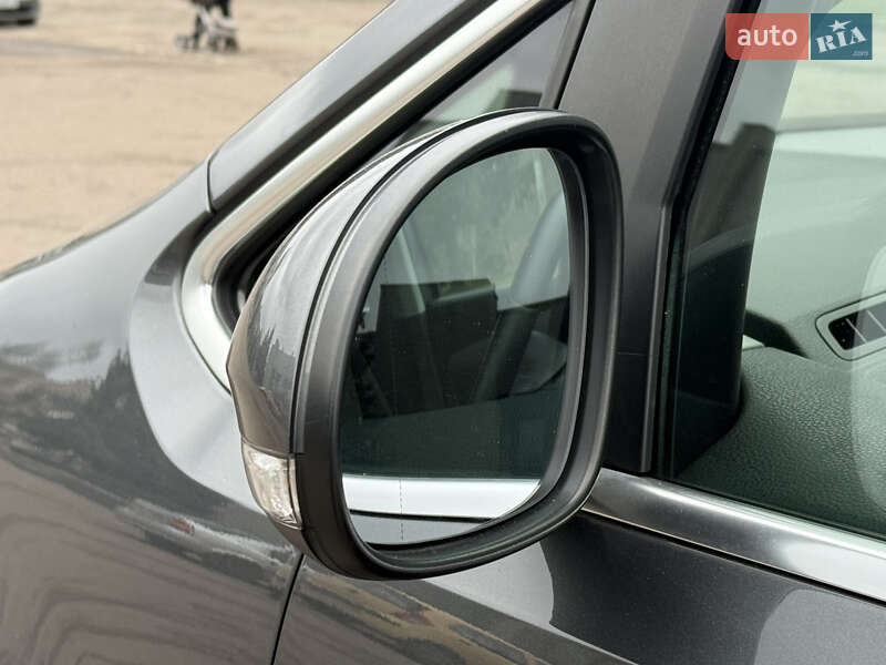 Минивэн Volkswagen Sharan 2012 в Ровно