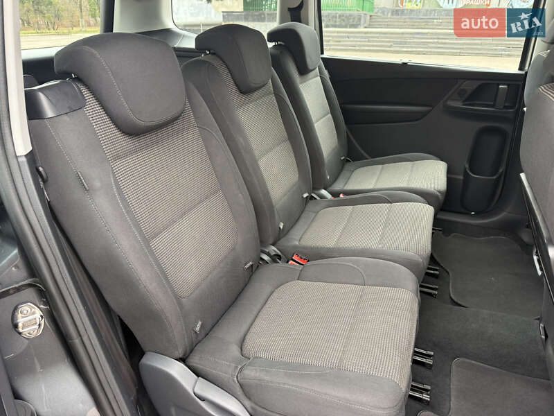 Минивэн Volkswagen Sharan 2012 в Ровно