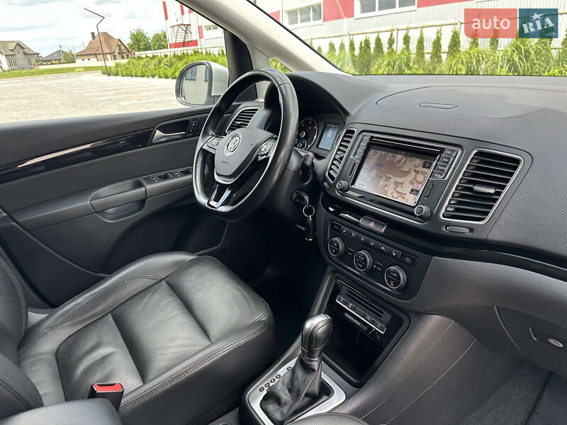 Минивэн Volkswagen Sharan 2017 в Луцке